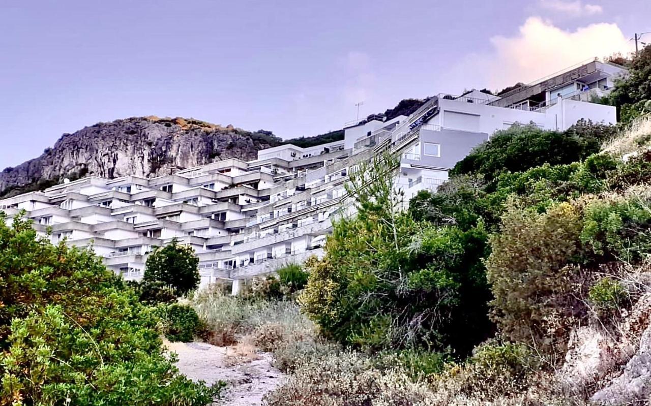 Axenic Retreat - Panoramic Ocean View, Sleeps 4, Ensuite Bathroom, New Redesign Sesimbra Exterior photo
