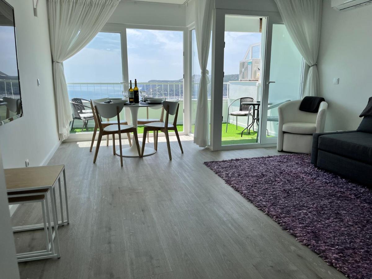 Axenic Retreat - Panoramic Ocean View, Sleeps 4, Ensuite Bathroom, New Redesign Sesimbra Exterior photo
